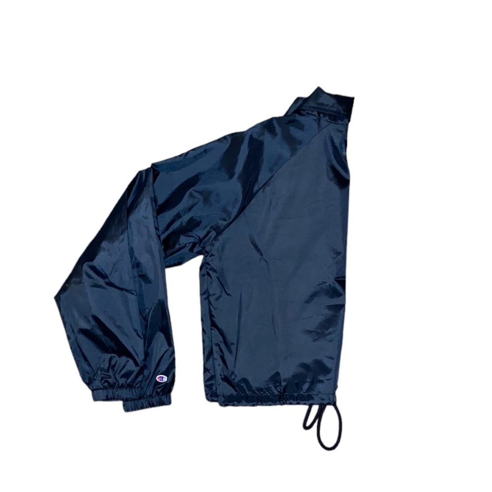 Champion Button Down Cropped Windbreak - Picture 3 of 4